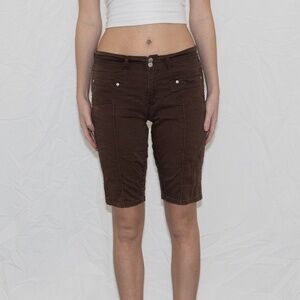 Y2k low rise bermuda shorts brown with button details size medium zoey beth